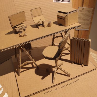 Bureau de l'administratrice (carton)
