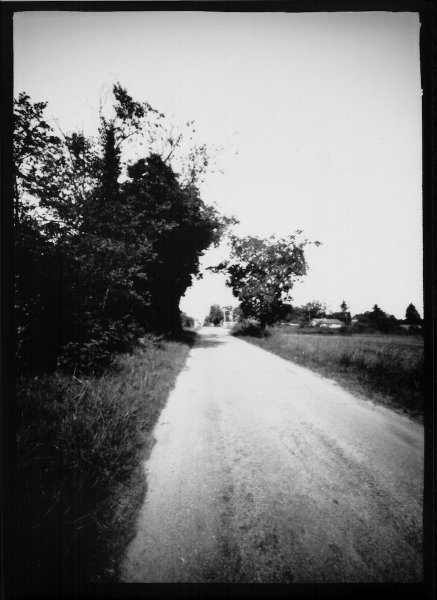 Sténopé 4 juin 15- Camino et voie ferrée